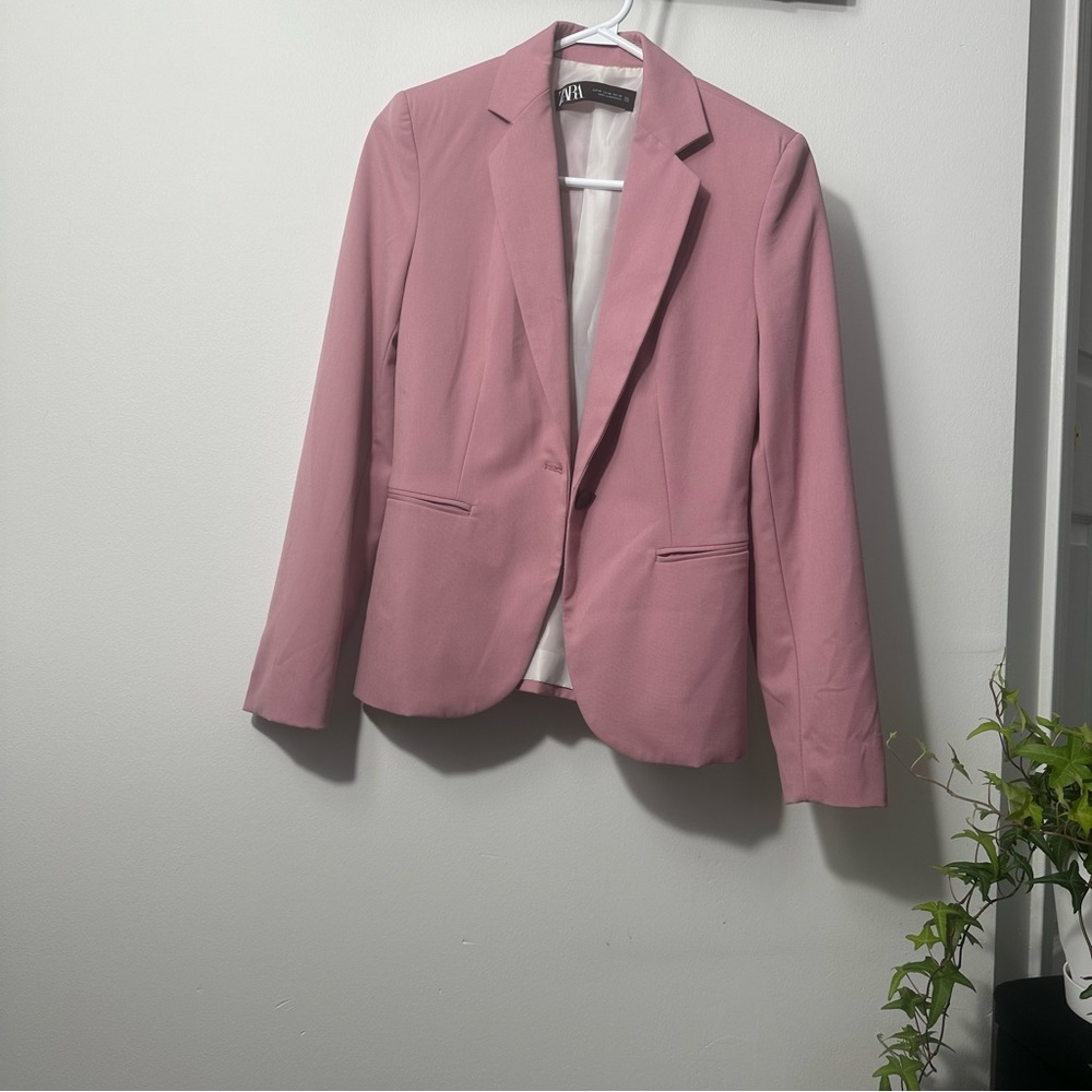 Zara, 02, Pink Blazer